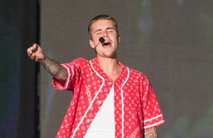 Justin Bieber performs at British Summertime show sick and does an amazing job!